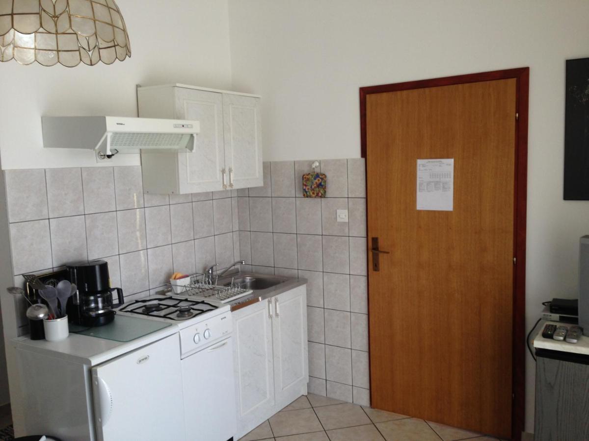 Apartment D&D Malinska Eksteriør billede