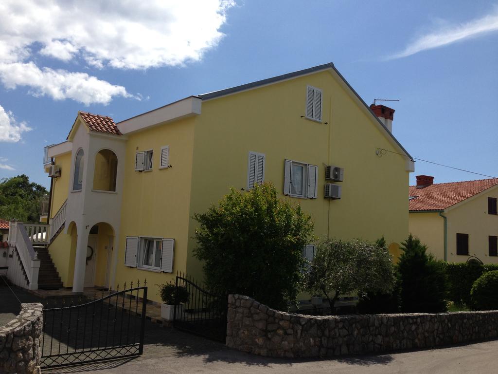 Apartment D&D Malinska Eksteriør billede